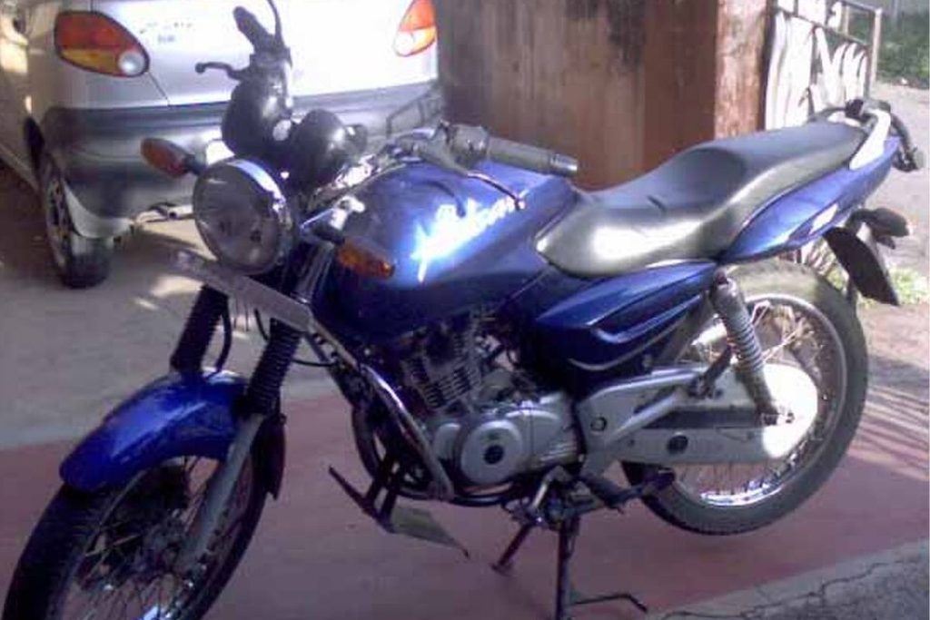 bajaj pulsar 150 (2003)